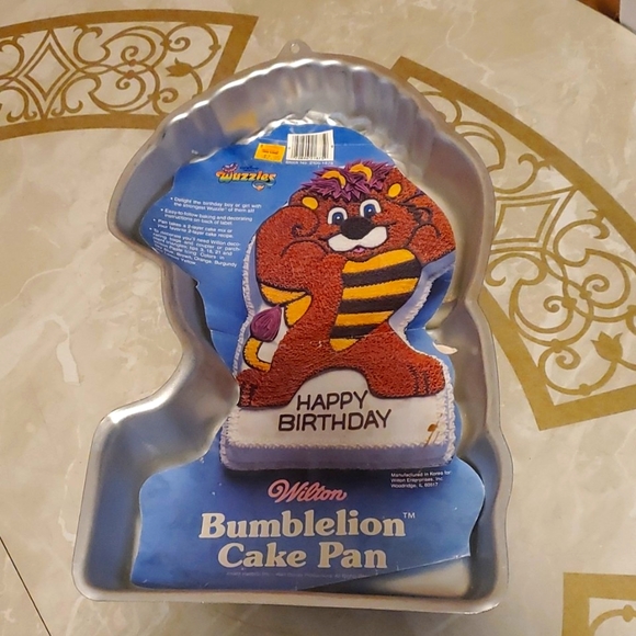 Bumblelion Wuzzles Cake Pan - Picture 2 of 5
